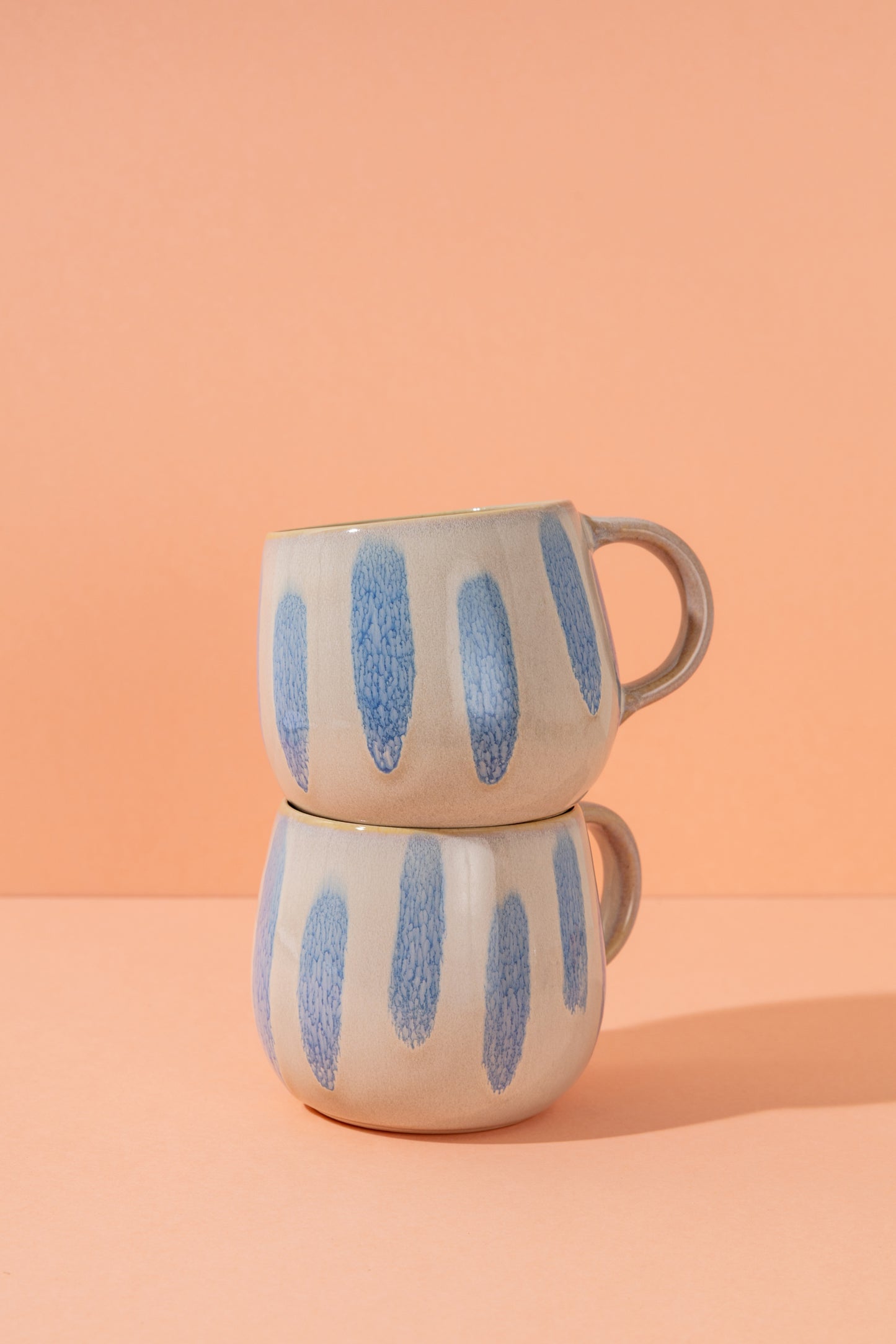 Caneca Azul e Branca