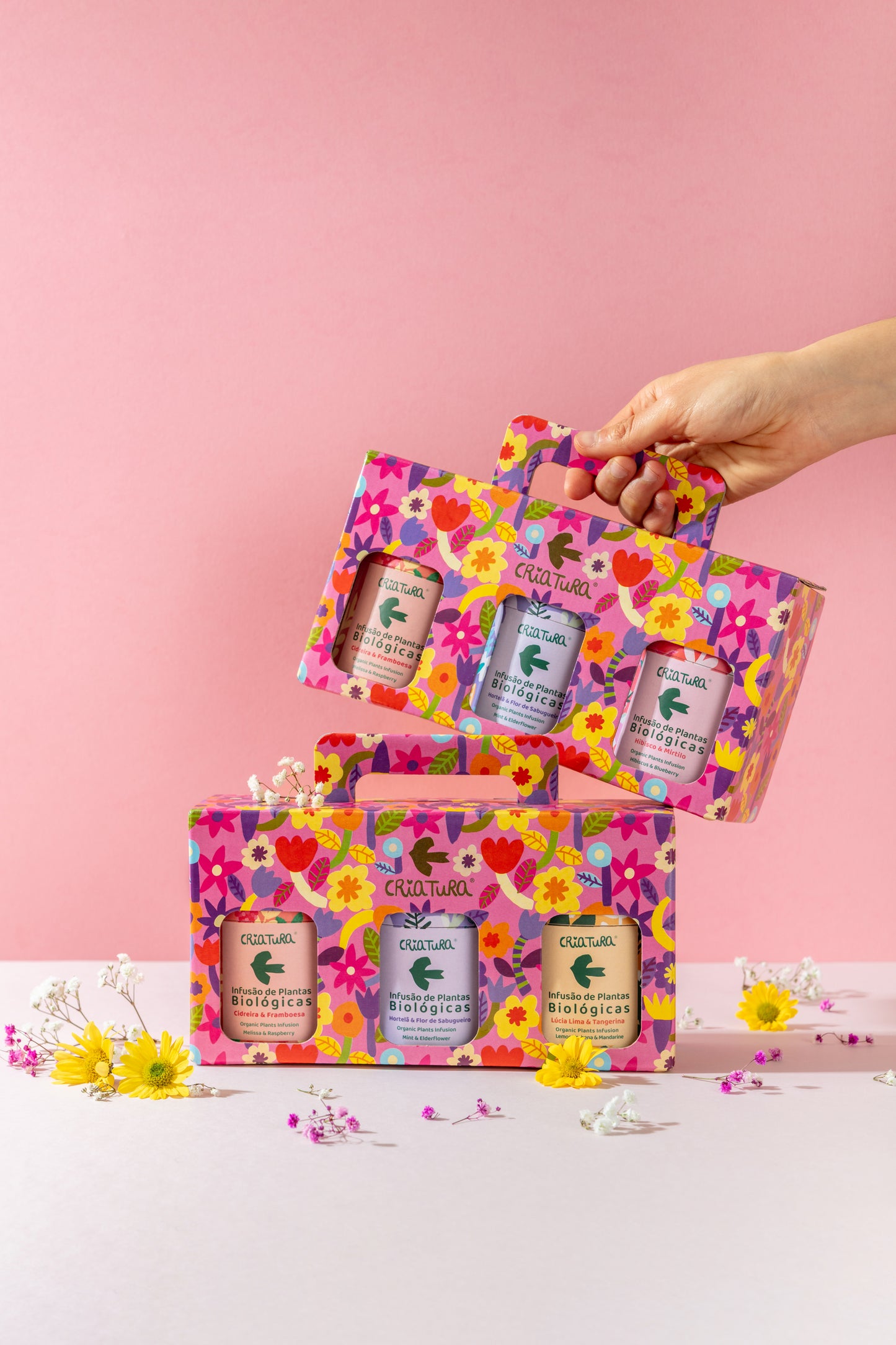 Pack Flower Tea Box com 3 chás biológicos (infusões) de plantas e fruta de pequenos produtores portugueses